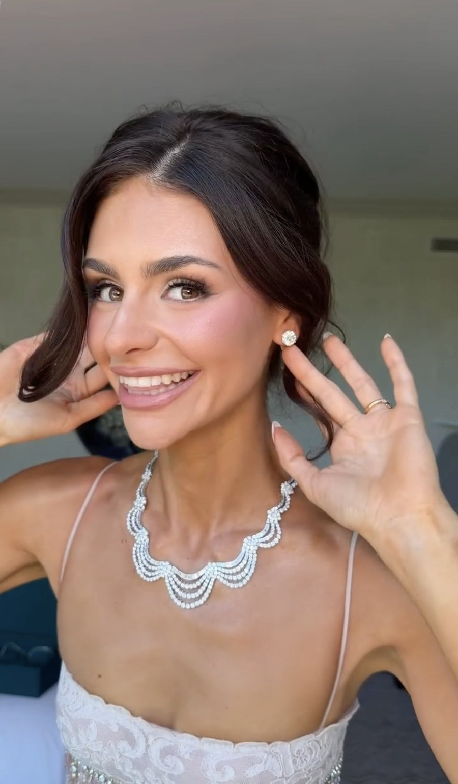 The Round Diamond Is Back. This Is What Kira Kirby Wore for Her Wedding.